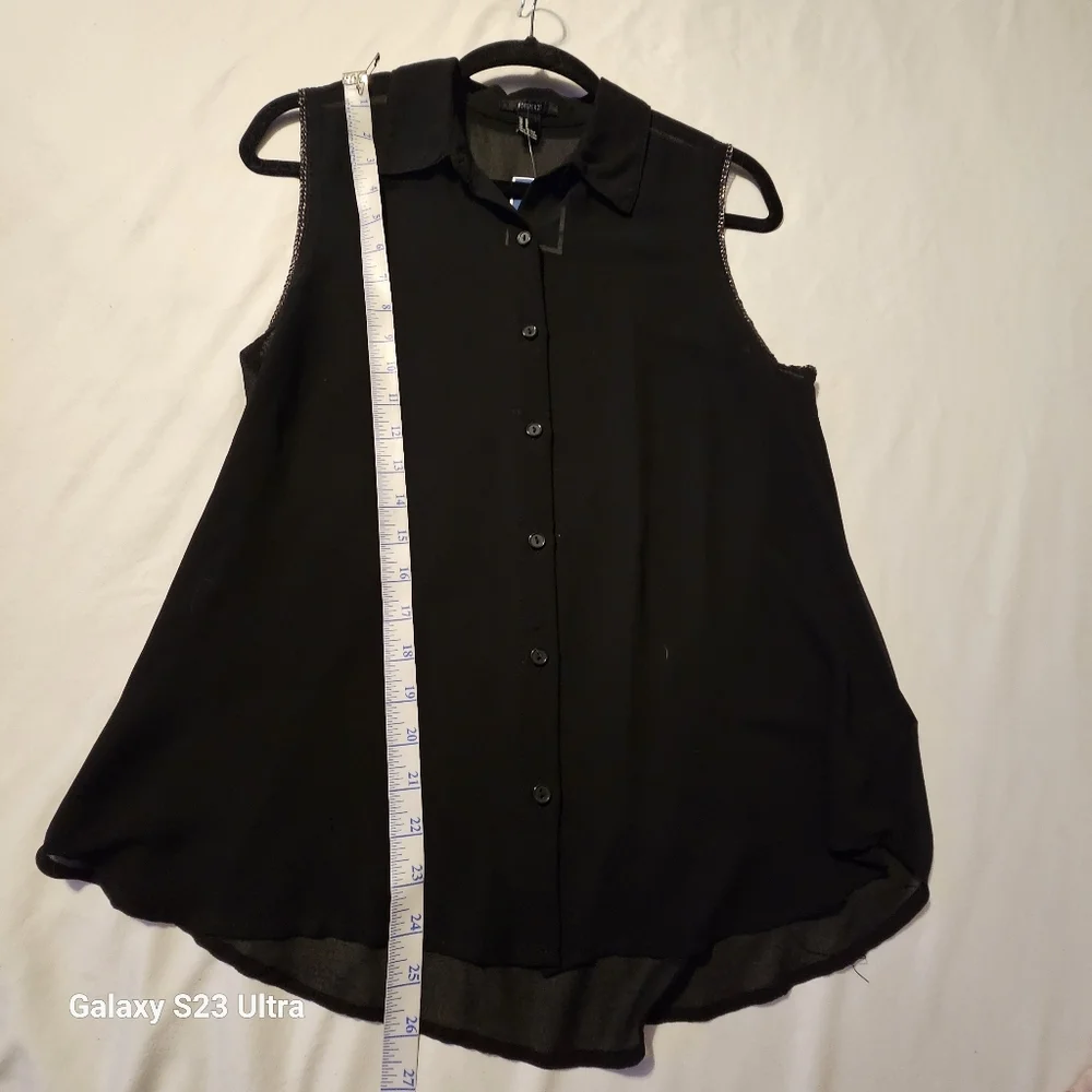 NWT Sleeveless sheer top blouse - Picture 3 of 5